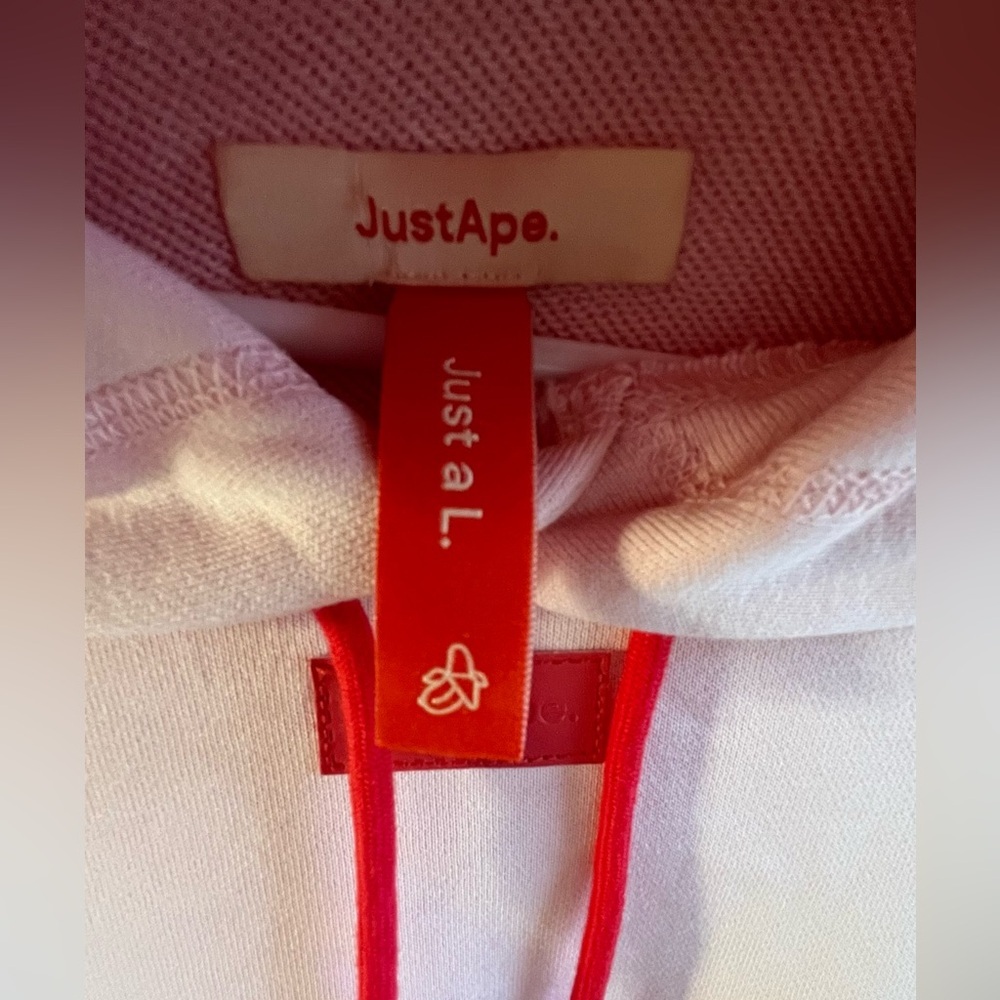 RARE Just Ape Studios Season 1
"Split" Hoodie - Pink/Red - Limited
Web3 Merch - Picture 8 of 17